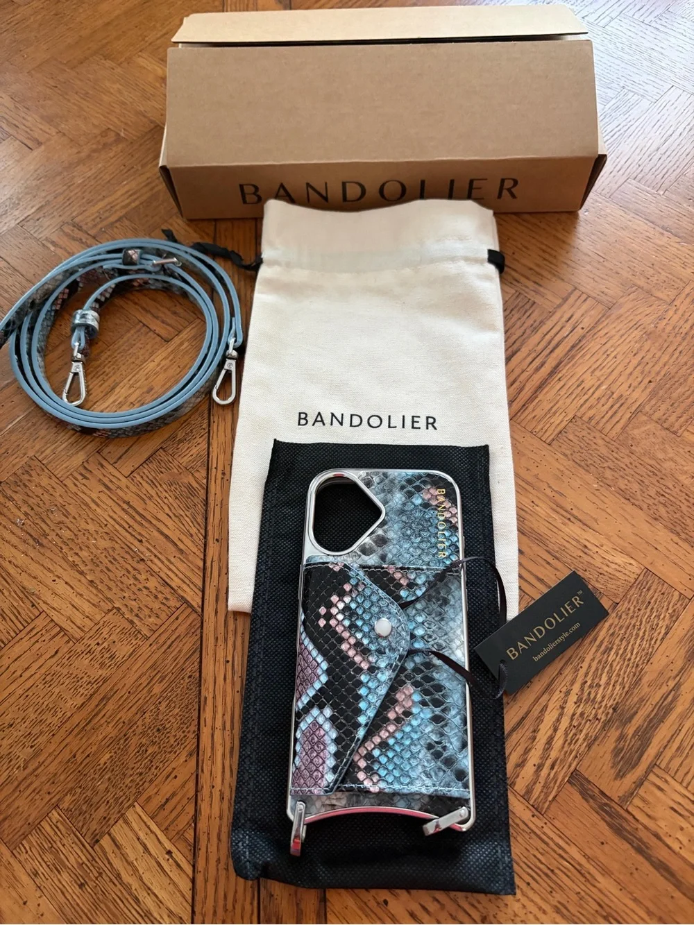 Bandolier Donna snake print cross body case